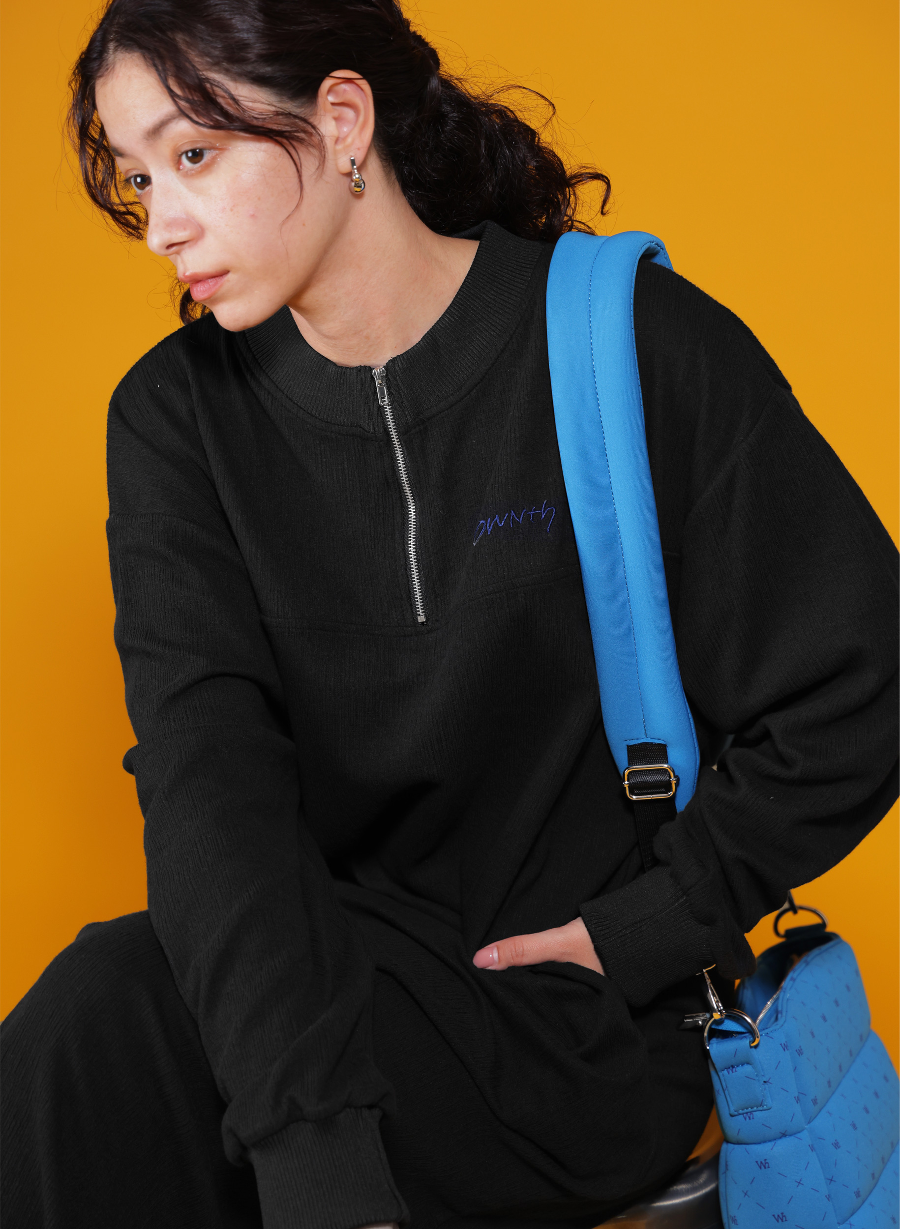 owt-0043-black-10